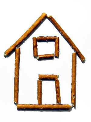 pg-toddler-food-pretzel-house-full